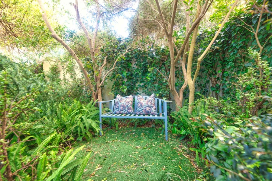 6 Bedroom Property for Sale in Northcliff Western Cape